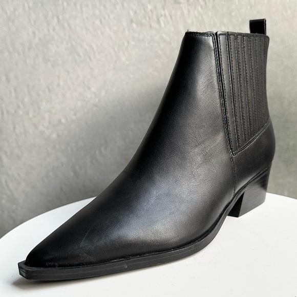 🌸 MARC FISHER 🌸 Yaritza Pointed Toe Bootie Black
Size: 7 - Picture 4 of 12